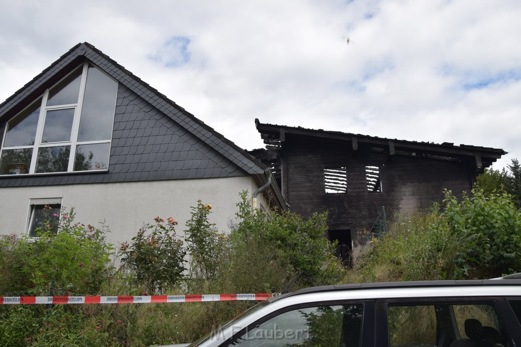 Schwerer Brand in Einfamilien Haus Roesrath Rambruecken P161.JPG - Miklos Laubert